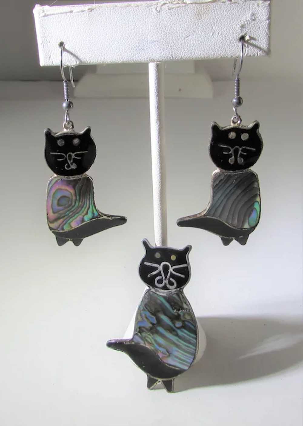 Vintage Cat Pin and Matching Cat Pierced Earrings… - image 2