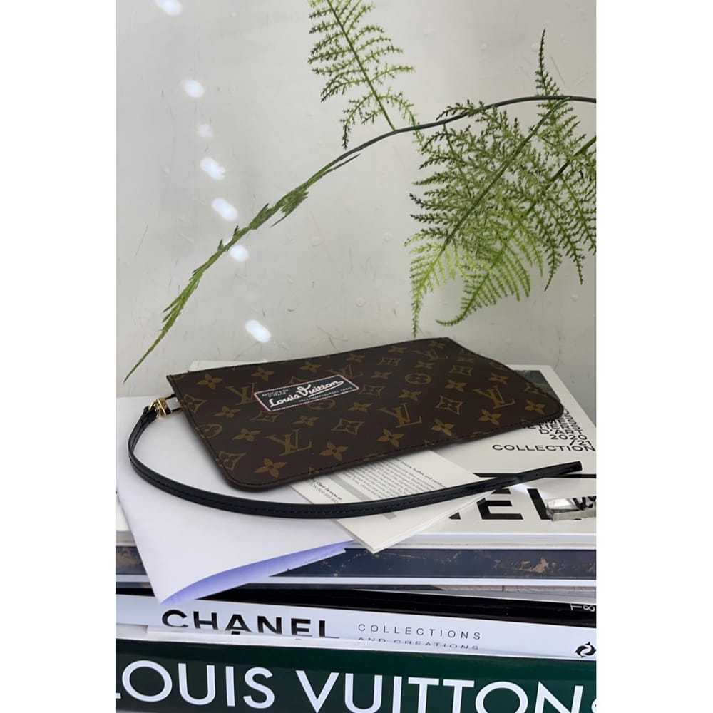 Louis Vuitton Trousse de Toilette cloth clutch bag - image 9