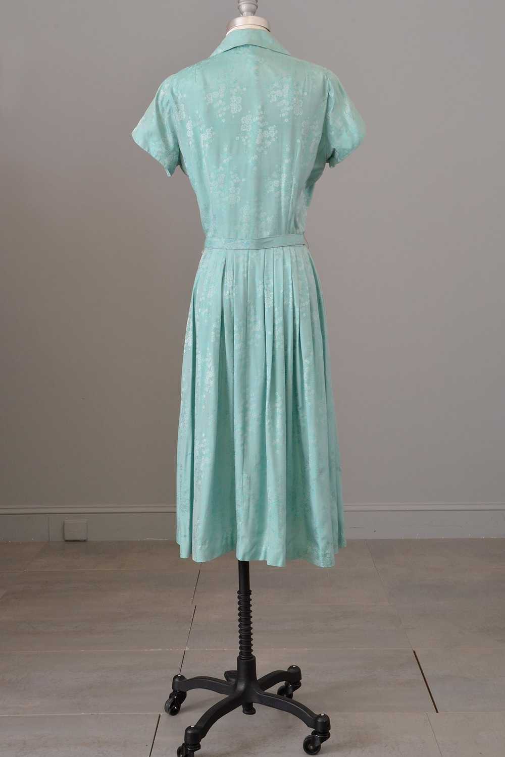 1950s Aqua Blue Jacquard Fit and Flare Shirtwaist… - image 4