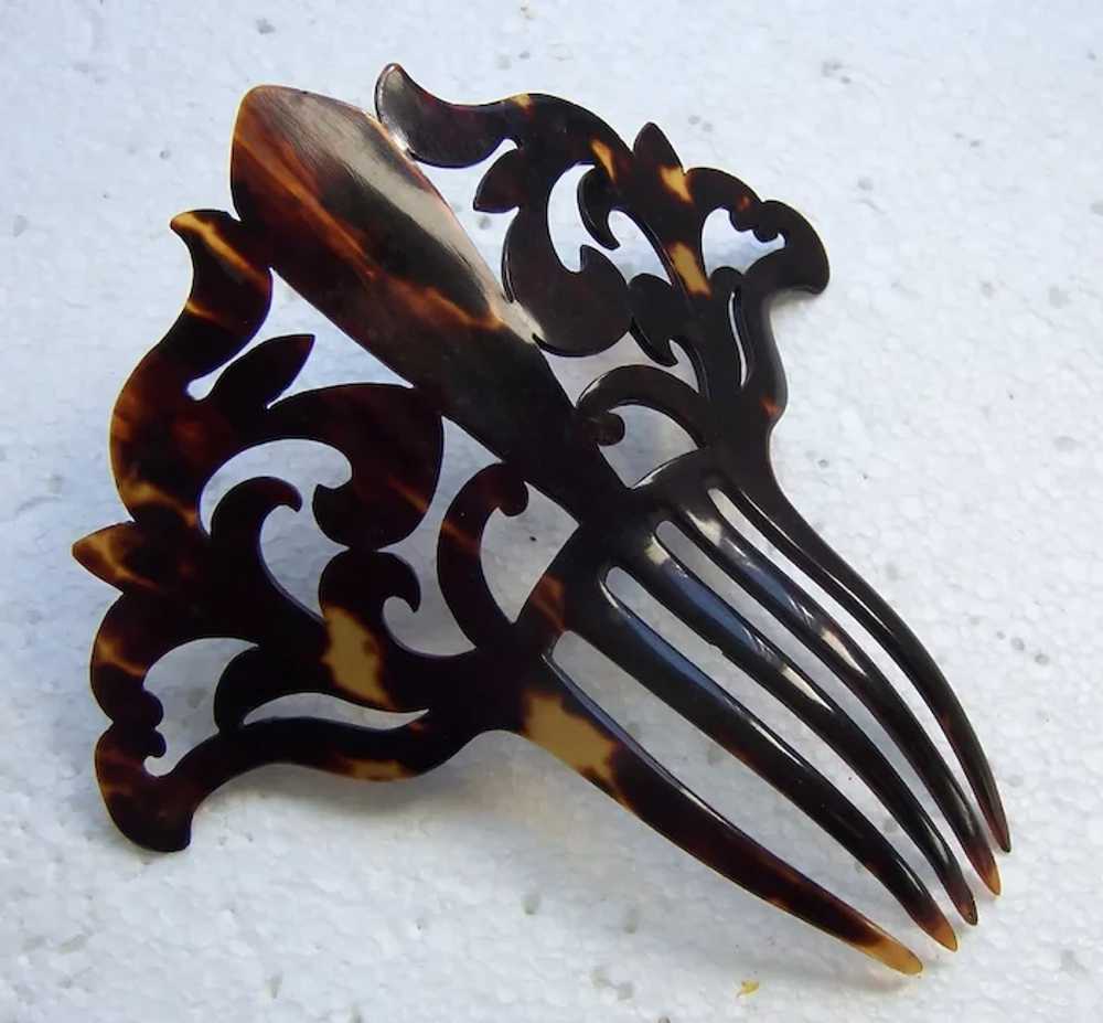 Handsome late Victorian imitation shell hair comb - image 4