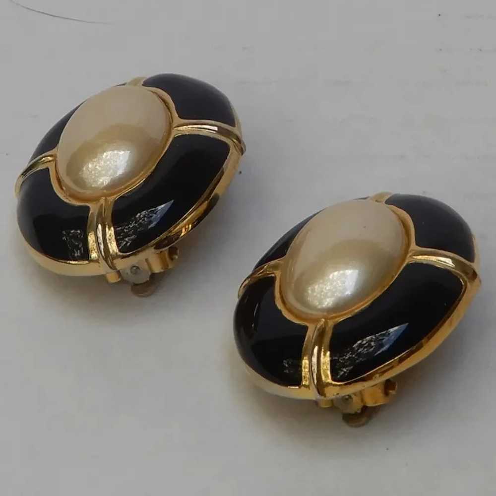 Signed Carolee Gold Tone Faux Pearl Black Enamel … - image 4