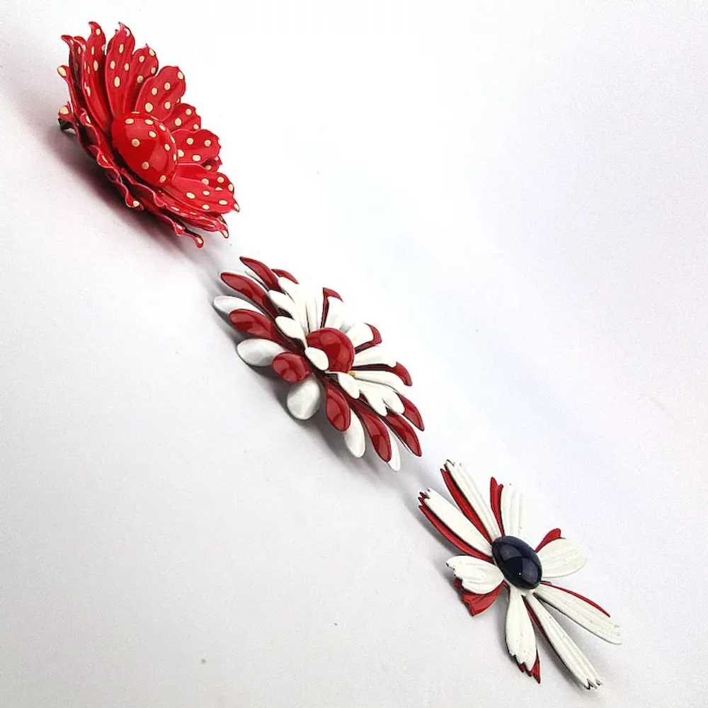 1960s Trio of Red n White Enamel Flower Pins - image 3