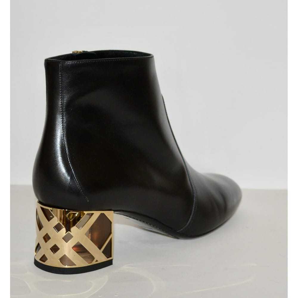 Burberry Leather boots - image 6