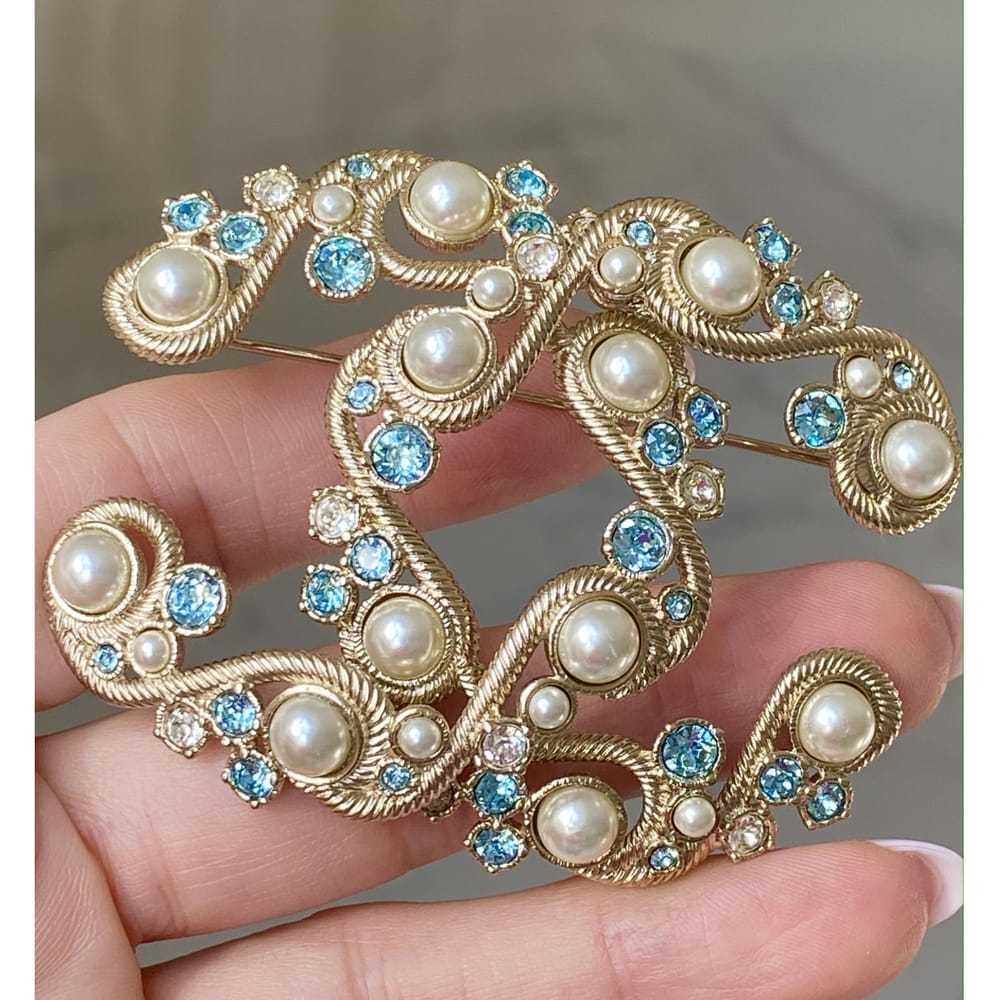 Chanel Pearl pin & brooche - image 12