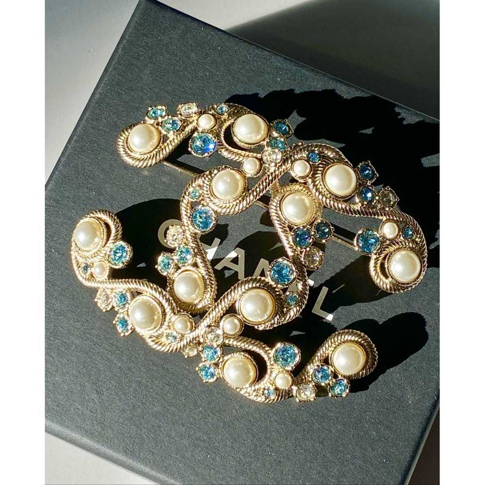 Chanel Pearl pin & brooche - image 6