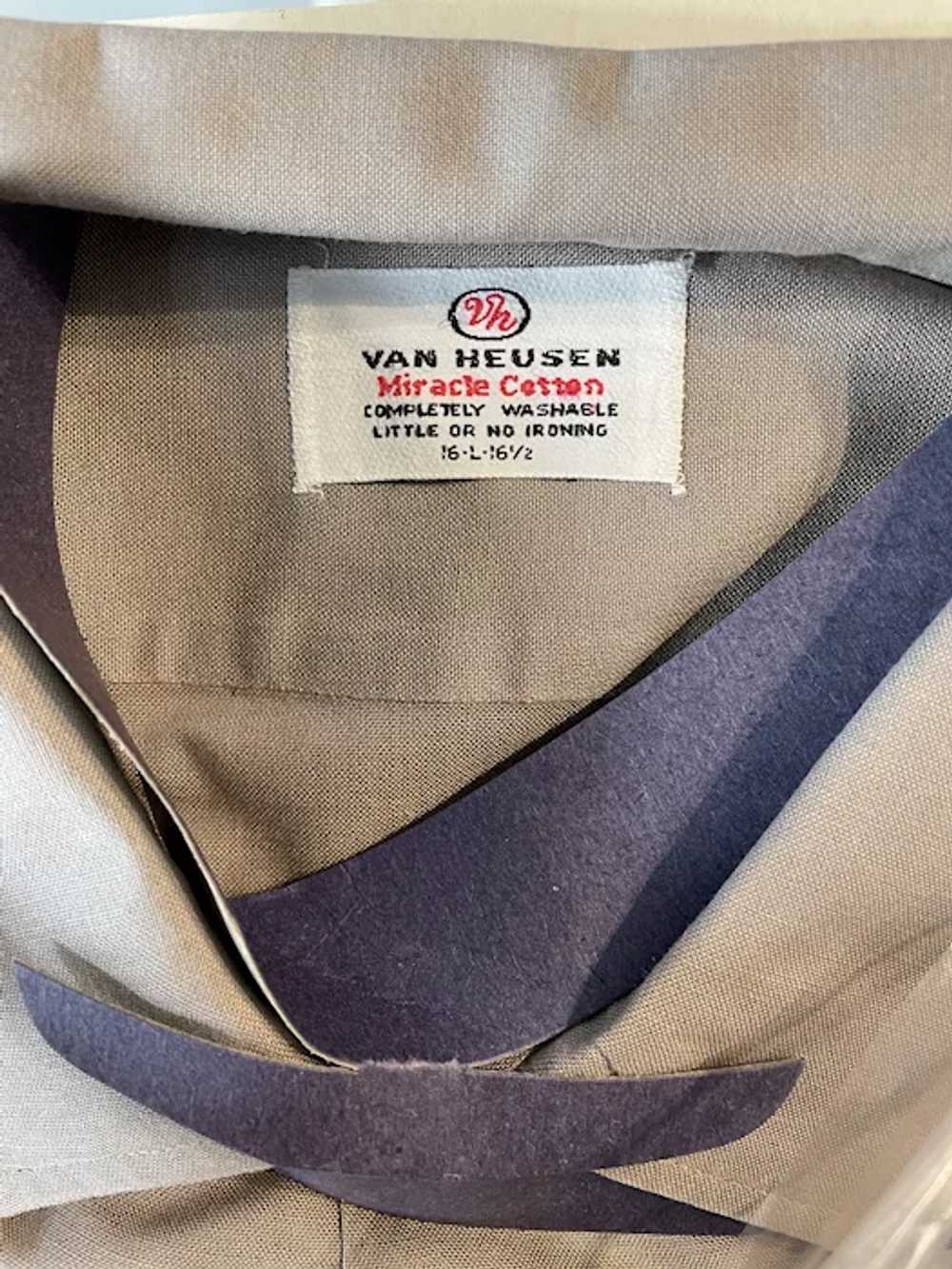 Vintage 1960s Van Heusen Short Sleeve Button Up S… - image 6