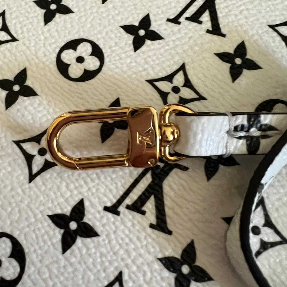 Louis Vuitton Milla cloth clutch bag - image 10