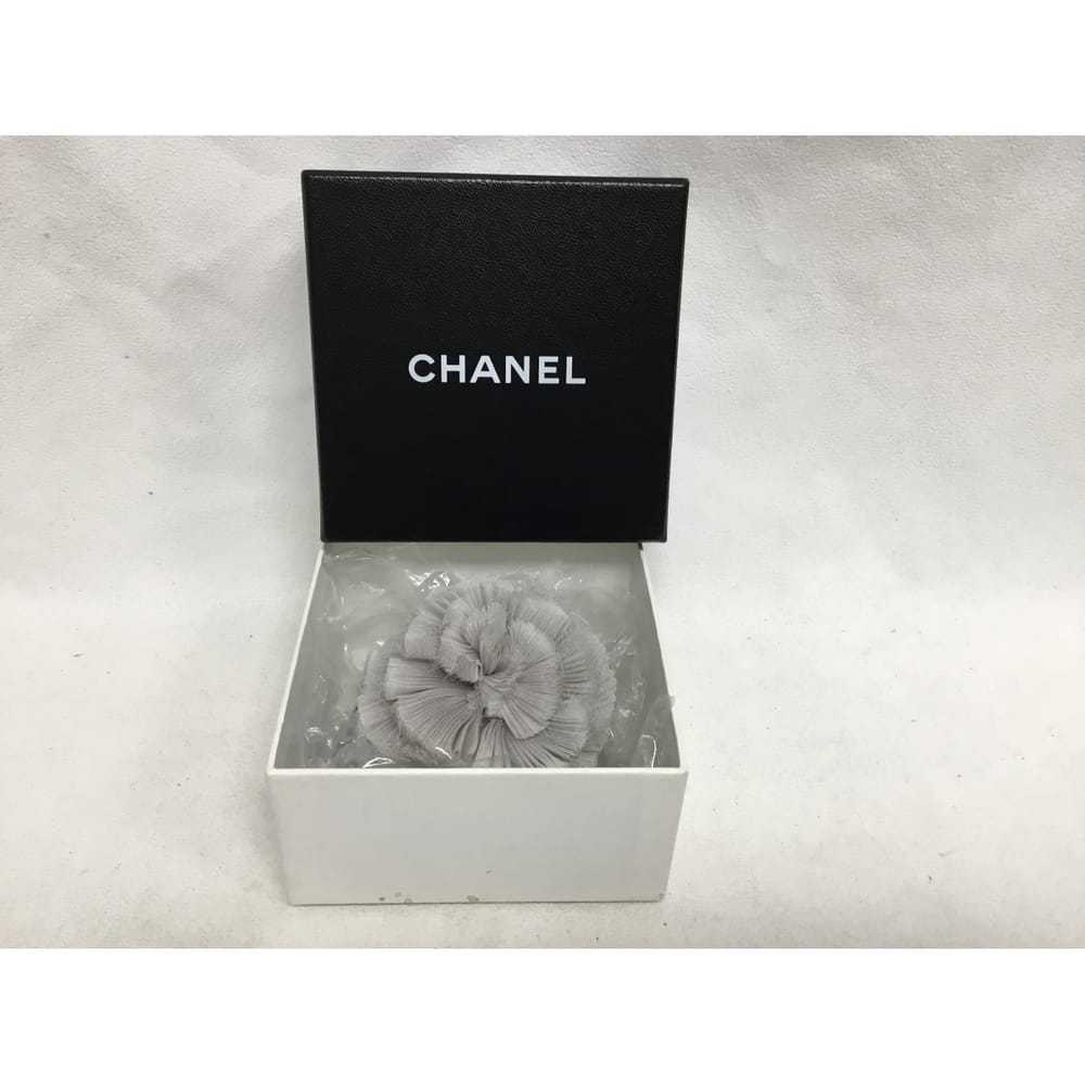 Chanel Silk pin & brooche - image 7