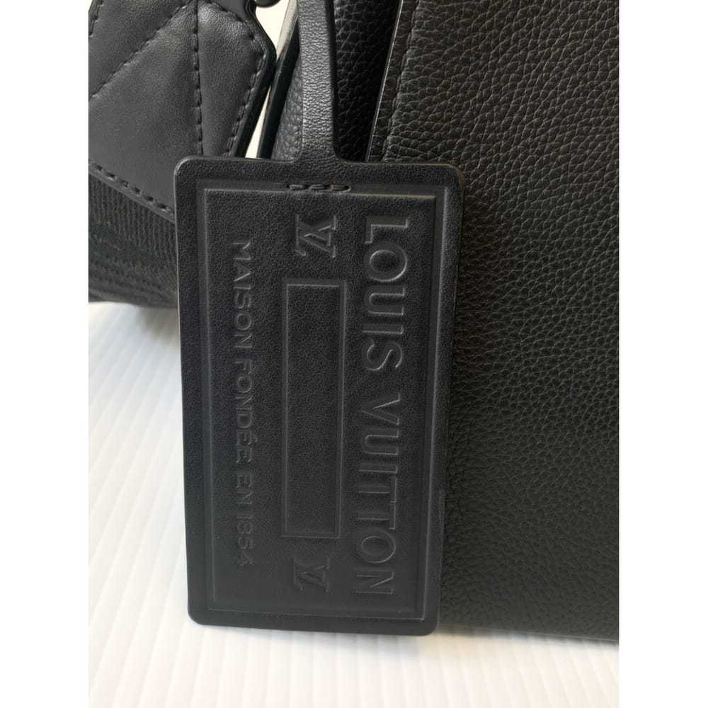 Louis Vuitton District leather handbag - image 2