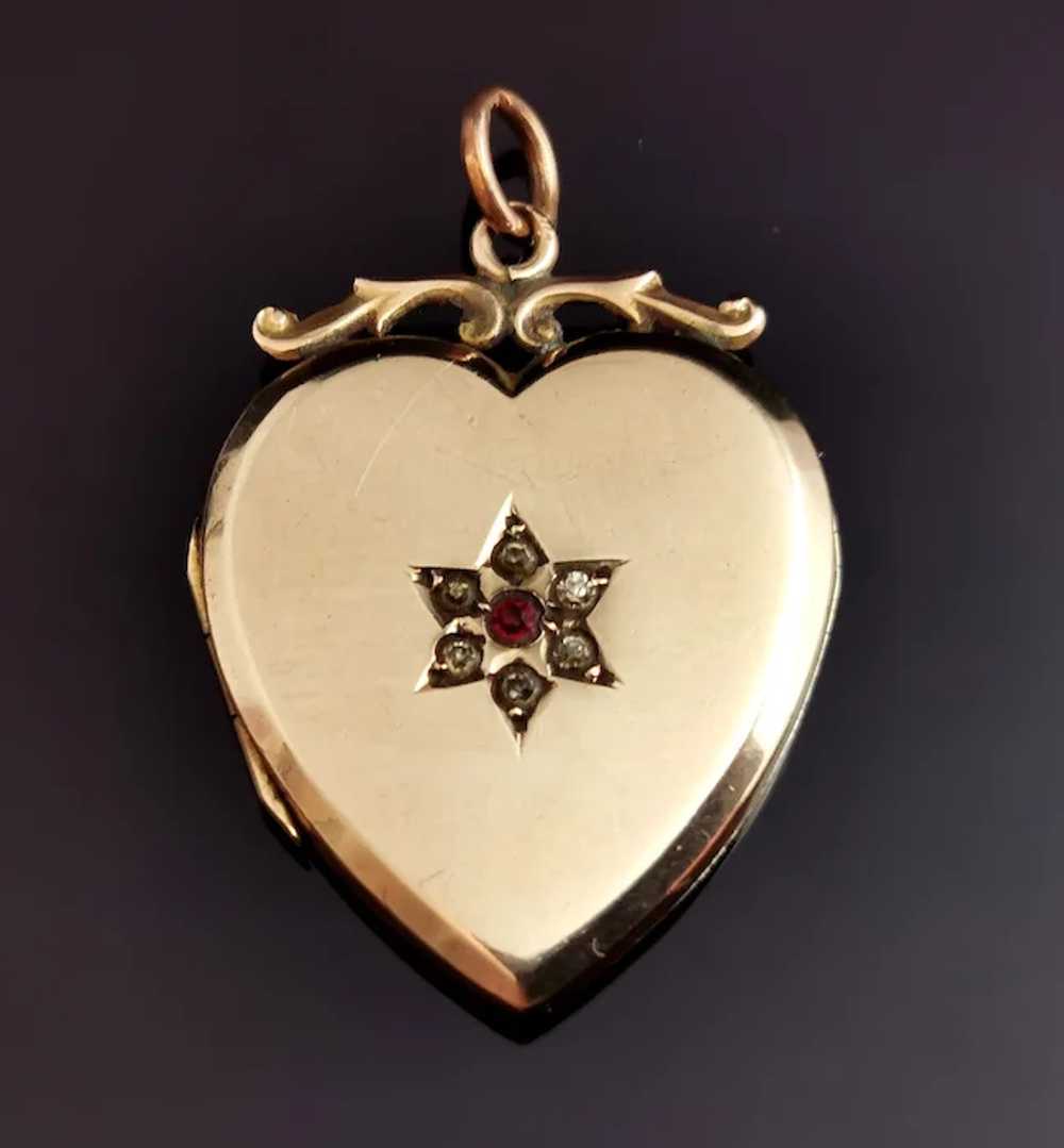 Antique Heart shaped locket, 9k gold front and ba… - image 12