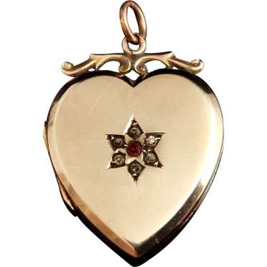 Antique Heart shaped locket, 9k gold front and ba… - image 1