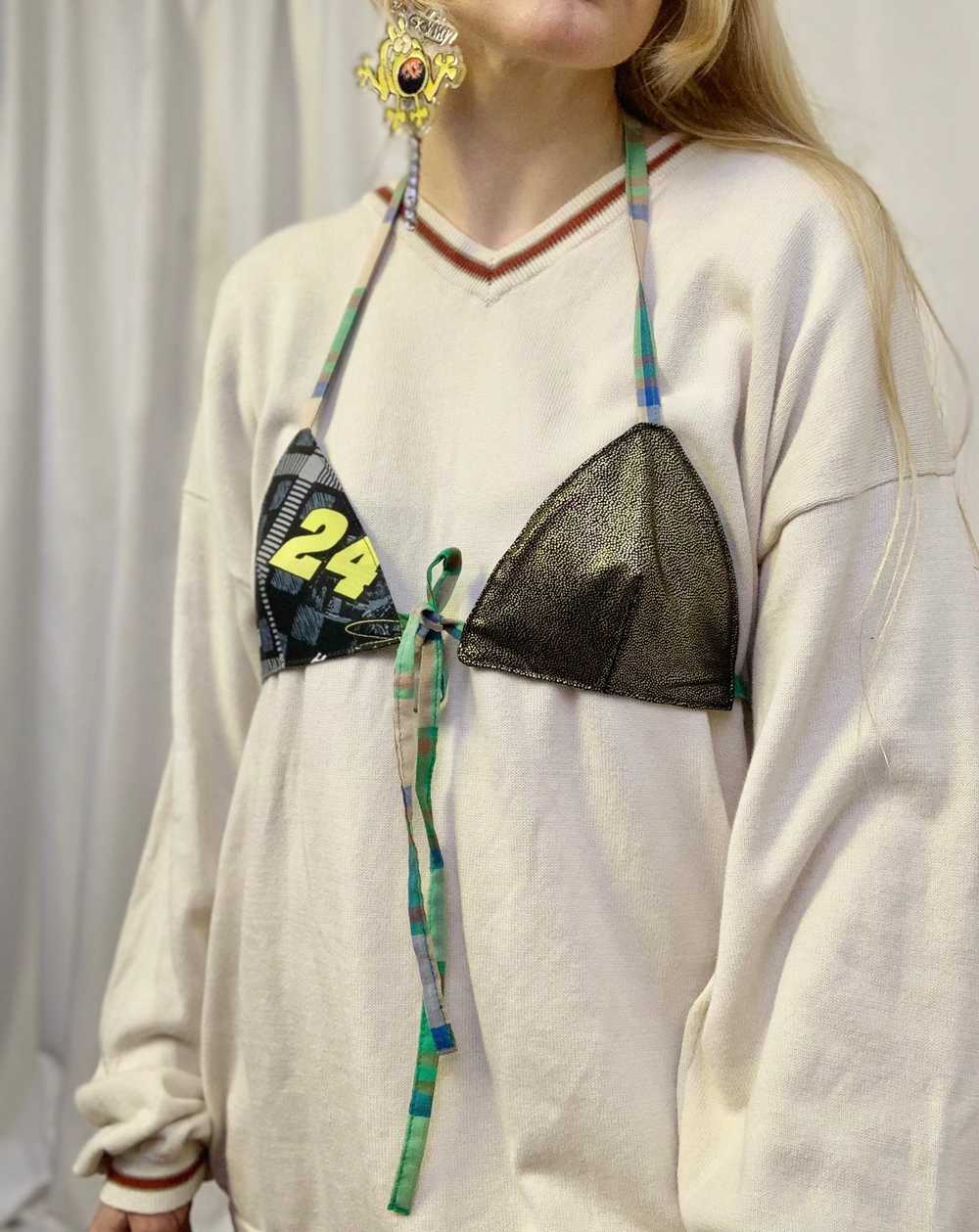 90’s V neck sport strip pullover - image 3