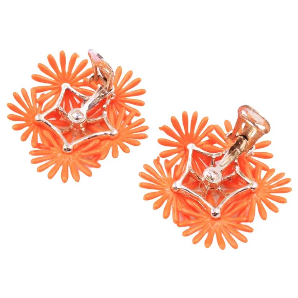 Earrings Daisy Style Flower Orange White Book Pie… - image 3