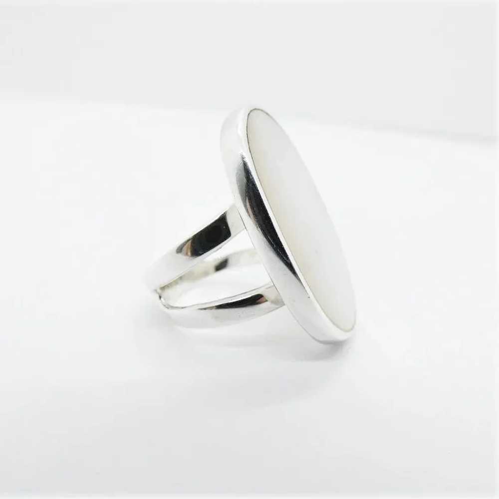 LARGE Mother Of Pearl Sterling Silver Ring - image 4