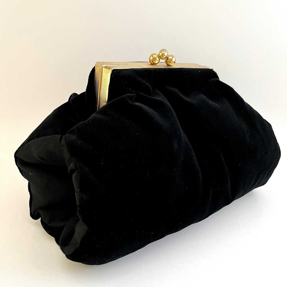 Late 40s/ Early 50s Black Velvet Muff & Change Pu… - image 1