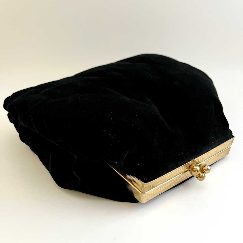 Late 40s/ Early 50s Black Velvet Muff & Change Pu… - image 4