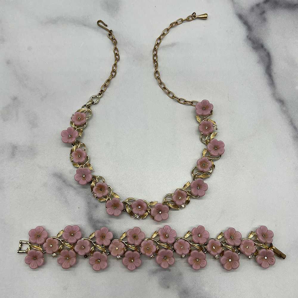 Fabulous Vintage Karu Arke Pink Flower Necklace and E… Gem