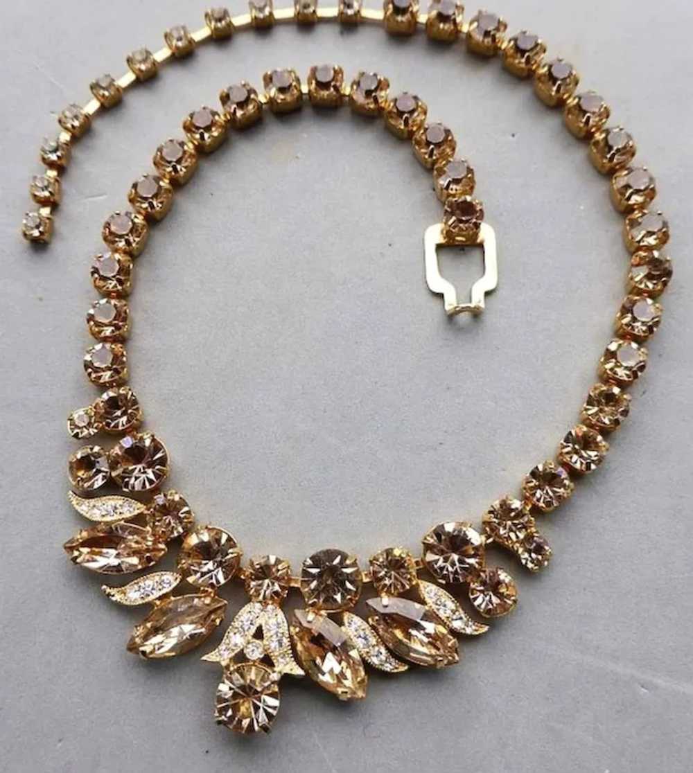 Luxurious Eisenberg Ice goldtone necklace with li… - image 2