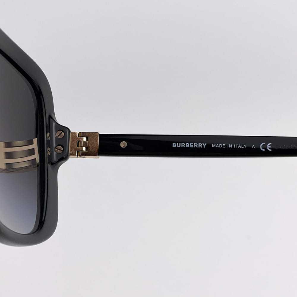 Burberry Sunglasses - image 6