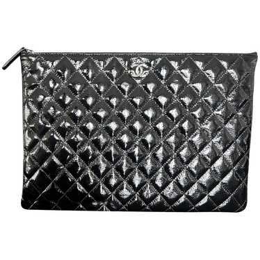 Chanel Timeless/Classique patent leather clutch b… - image 1