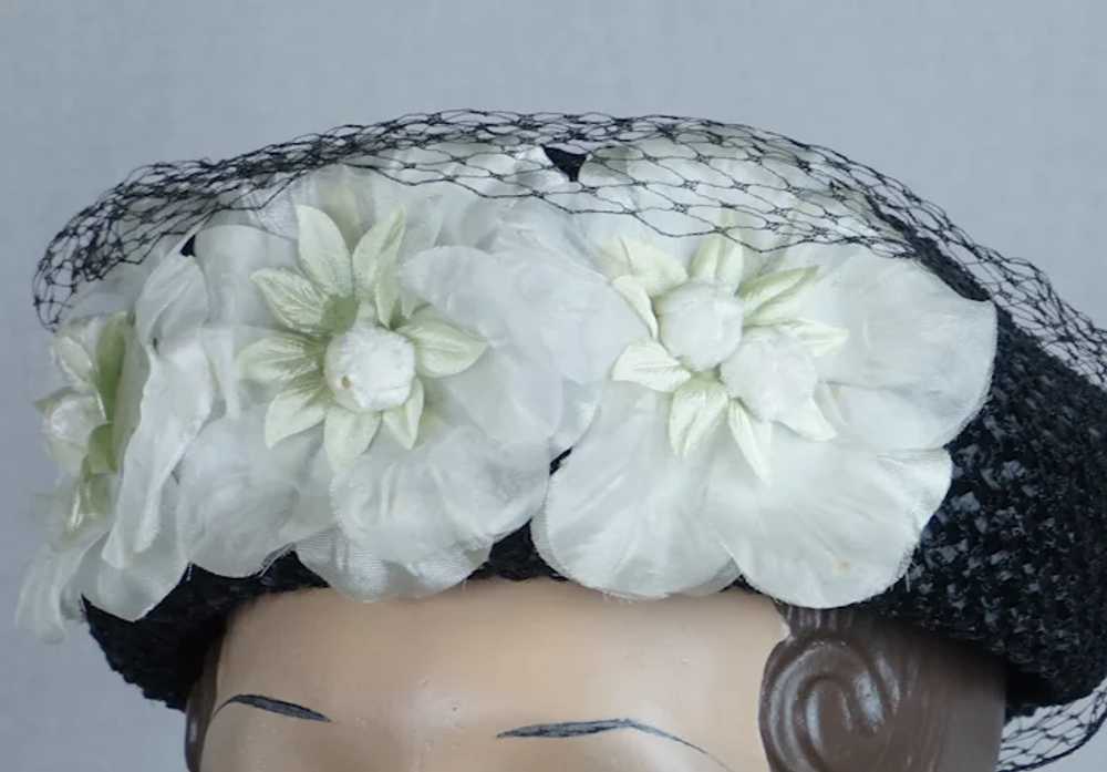 50s Black Straw Pillbox Hat w/ White Silk Florals - image 5