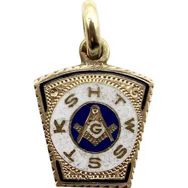 14K Gold Royal Arch Masonic Keystone Pendant with 