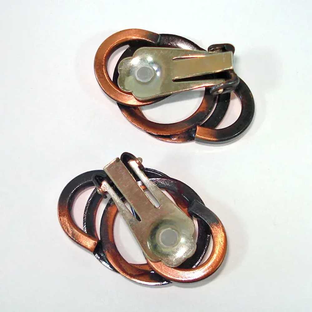 Layered Rings Modernist Copper Clip Earrings - image 3
