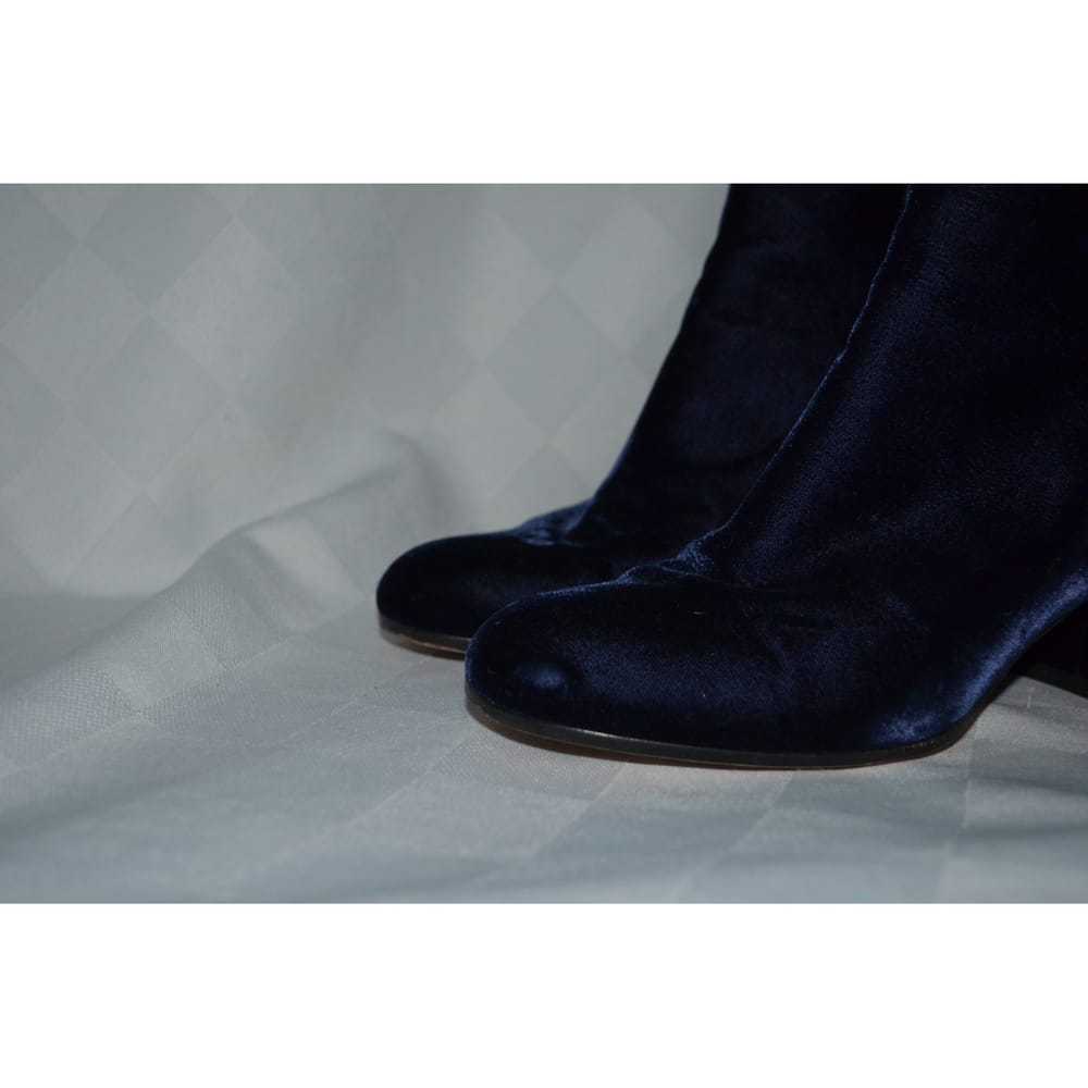 Gianvito Rossi Velvet ankle boots - image 3
