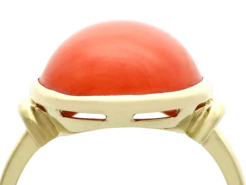 Vintage 13.20 Coral and 14ct Yellow Gold Ring - image 2