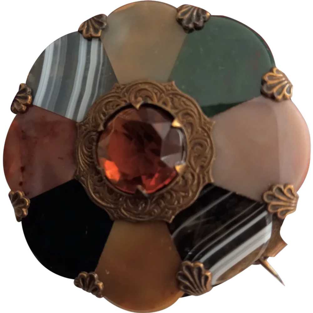 Early Victorian Scottish Agate Pin Set in Brass - image 1