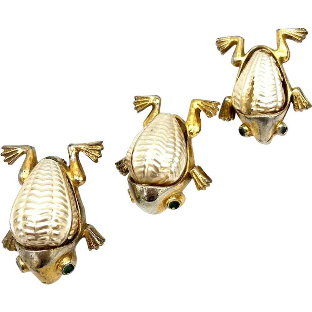 Pearl Belly Frog Family Brooches - image 1