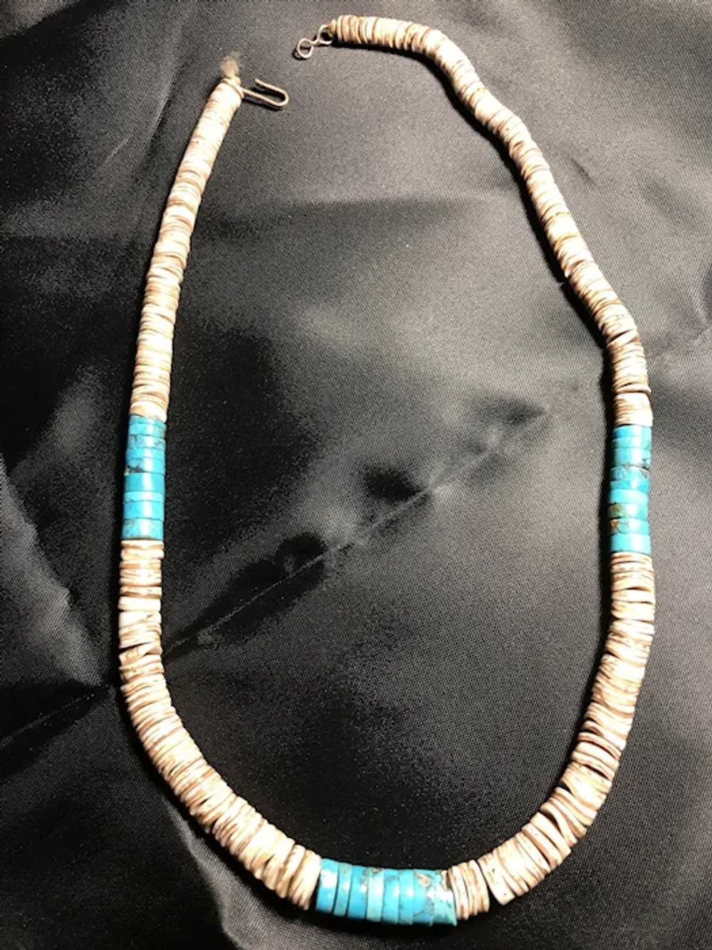 Vintage Native American Turquoise and Shell Heish… - image 2