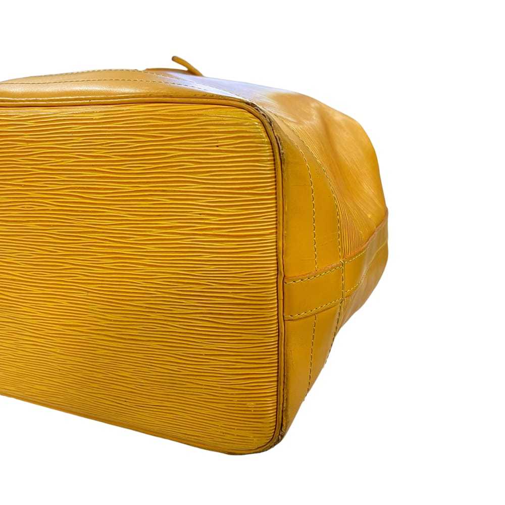 Louis Vuitton Noé leather handbag - image 2