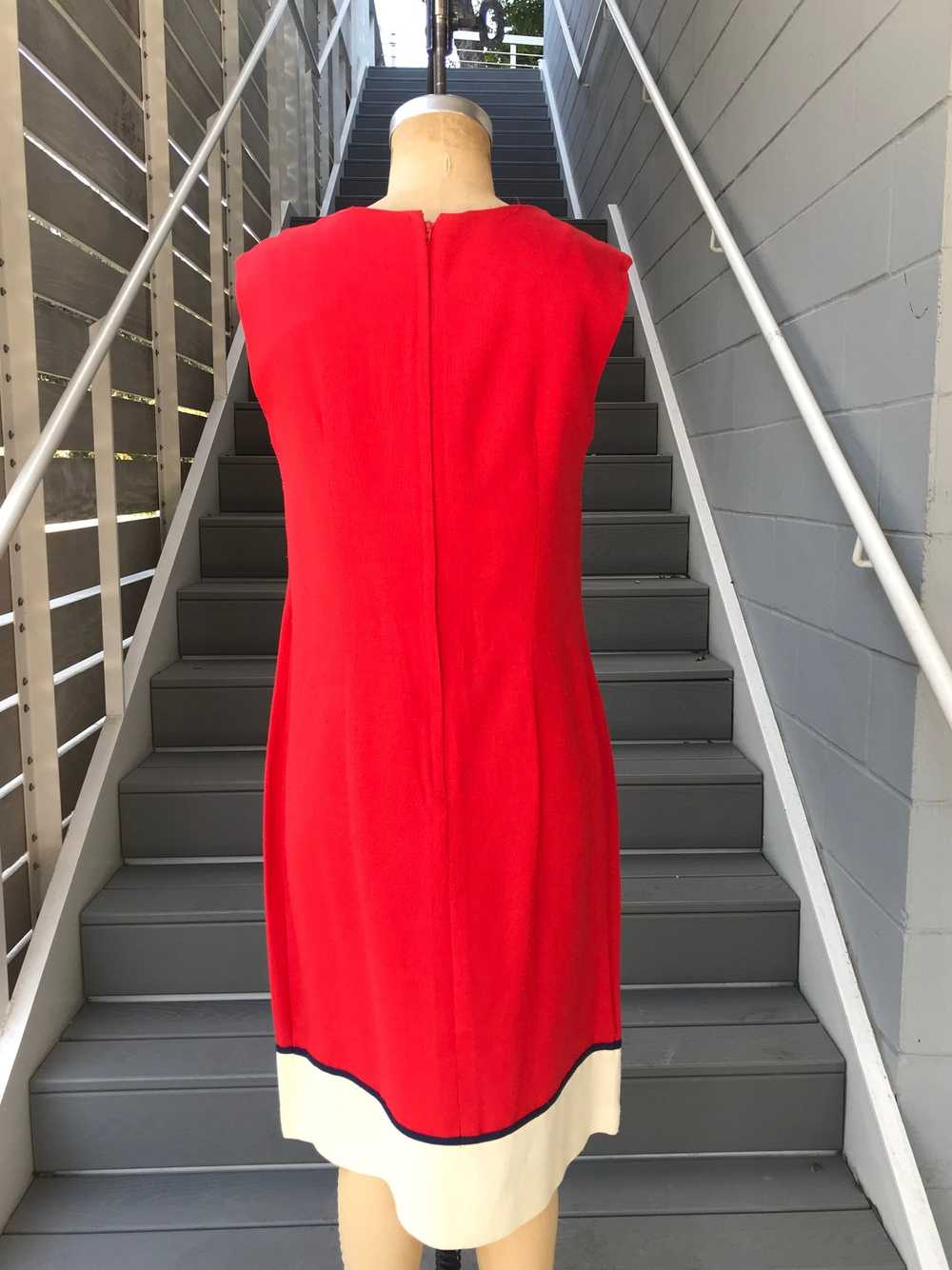1960’s Red and White Sleeveless Dress - image 2