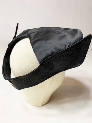 Black satin lady's beret with stitched wings Circ… - image 1