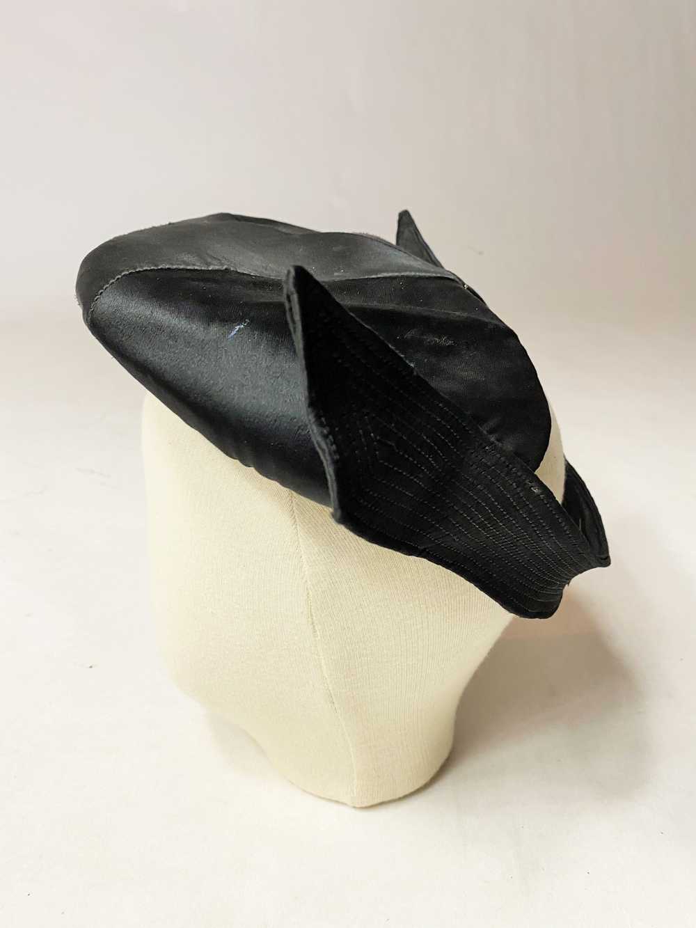 Black satin lady's beret with stitched wings Circ… - image 9