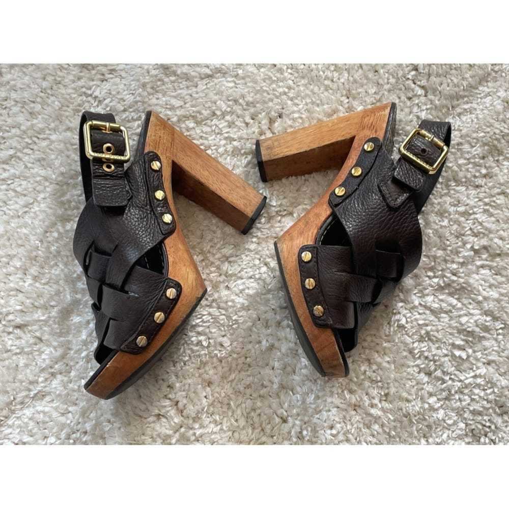 Tory Burch Leather mules & clogs - image 3