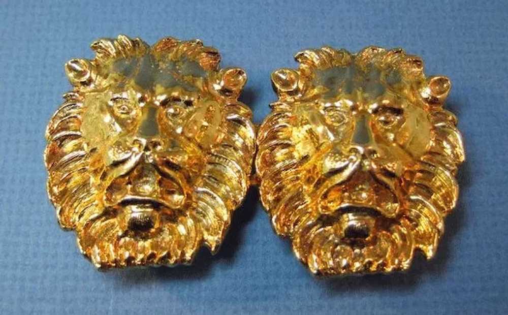 Jeannie Double Lion Head Buckle Dated 1978 - image 2