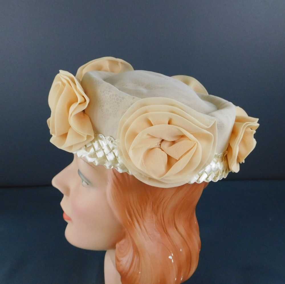 Vintage Pale Peach Chiffon Hat with Straw and Flo… - image 5