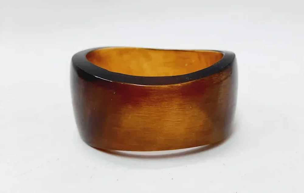 Brown early plastic 1970s bangle bracelet - image 3