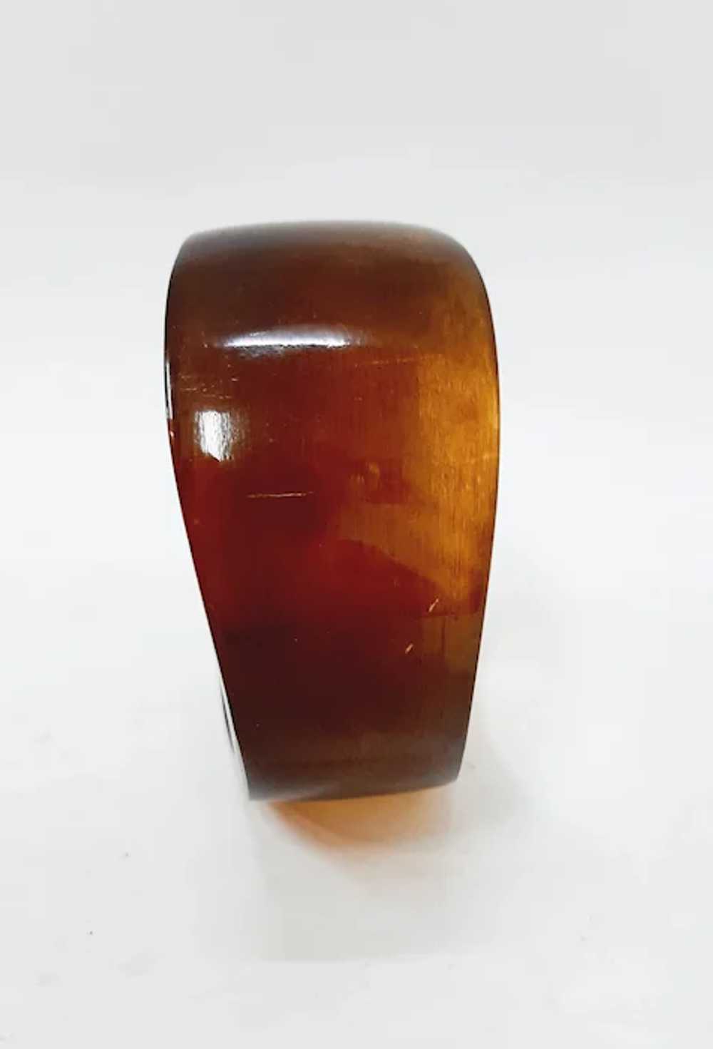 Brown early plastic 1970s bangle bracelet - image 4