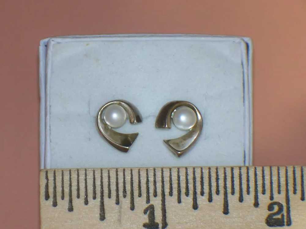 Vintage Small Sterling Silver Cultured Pearl Swir… - image 2
