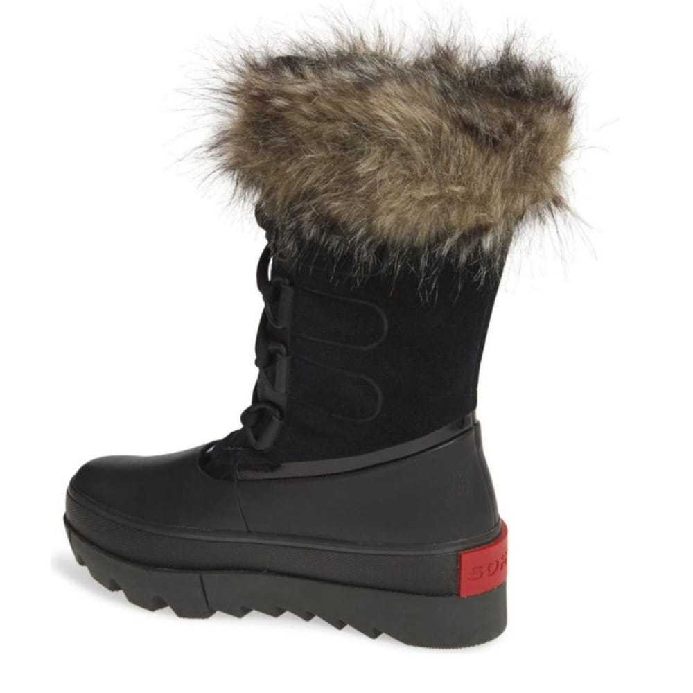 Sorel Faux fur boots - image 9