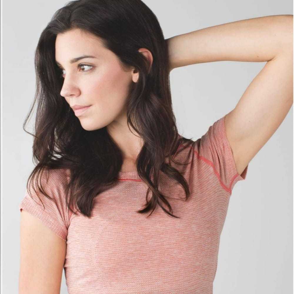 Lululemon T-shirt - image 4