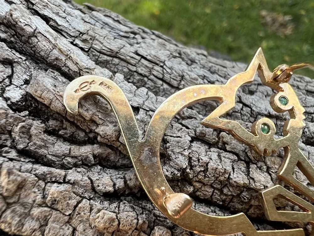 14k Yellow Gold and Emerald Cat Brooch - image 5