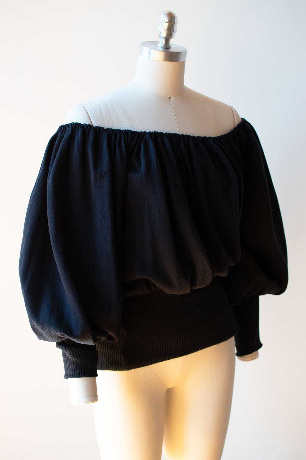 1980s Black Bishop Sleeve Sweatshirt | Norma Kama… - image 5