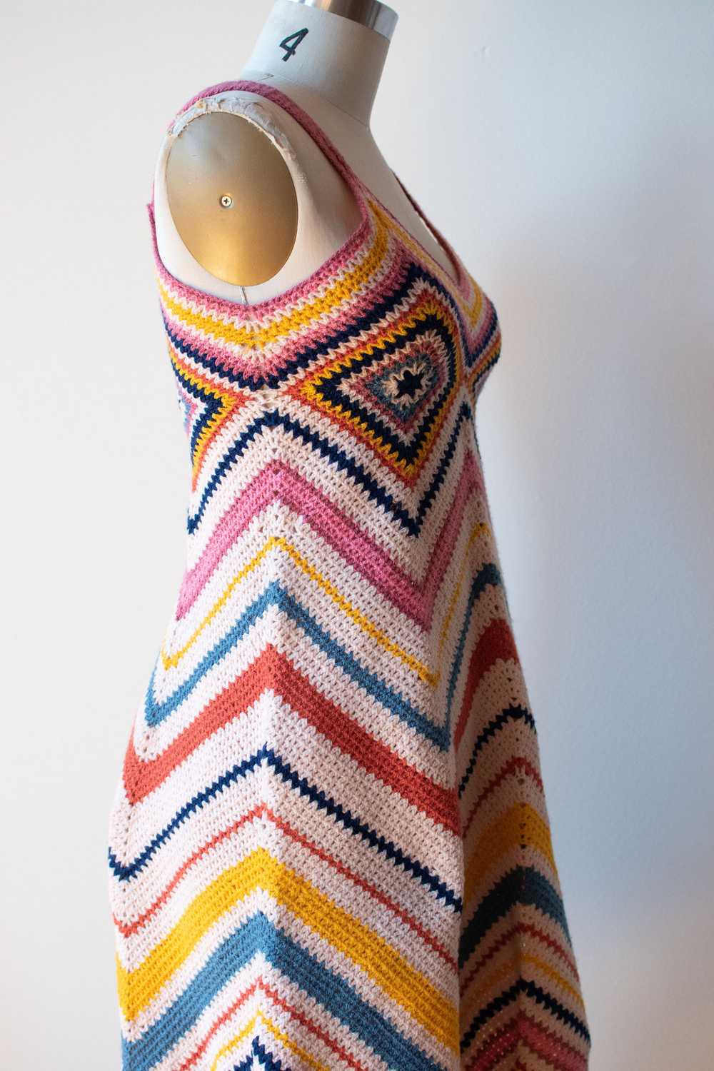 1970s Crochet Dress - image 4