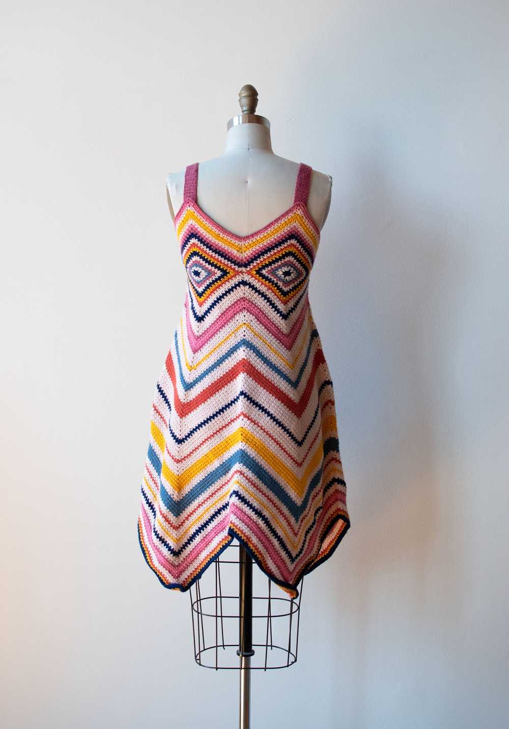 1970s Crochet Dress - image 5