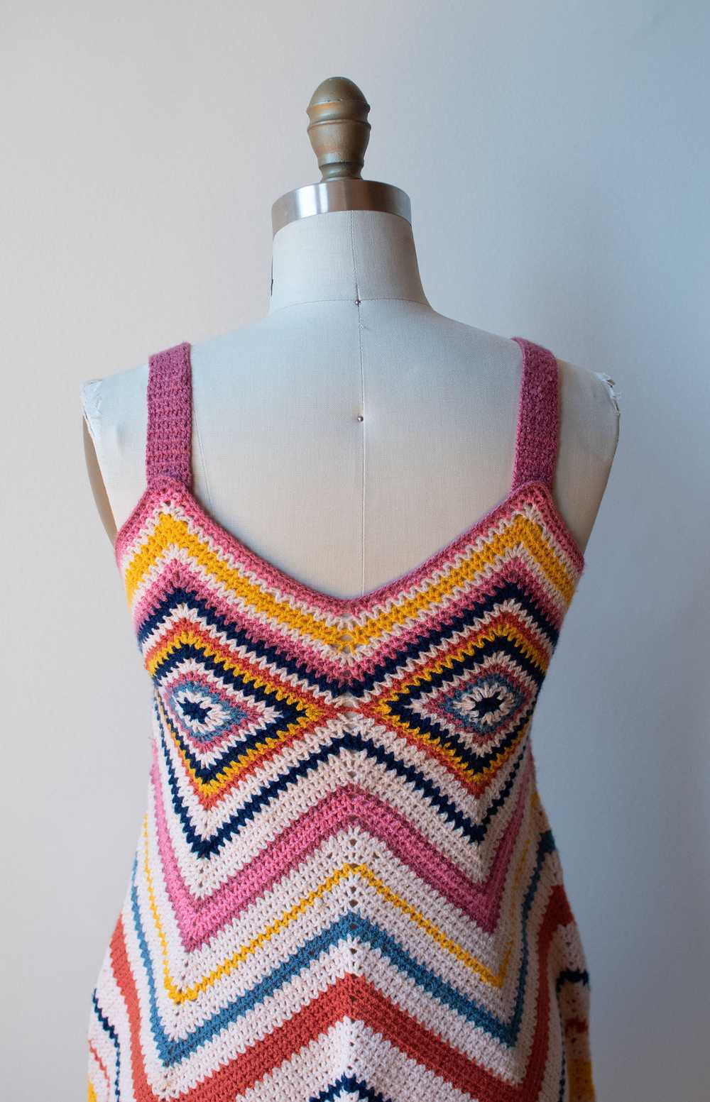 1970s Crochet Dress - image 6
