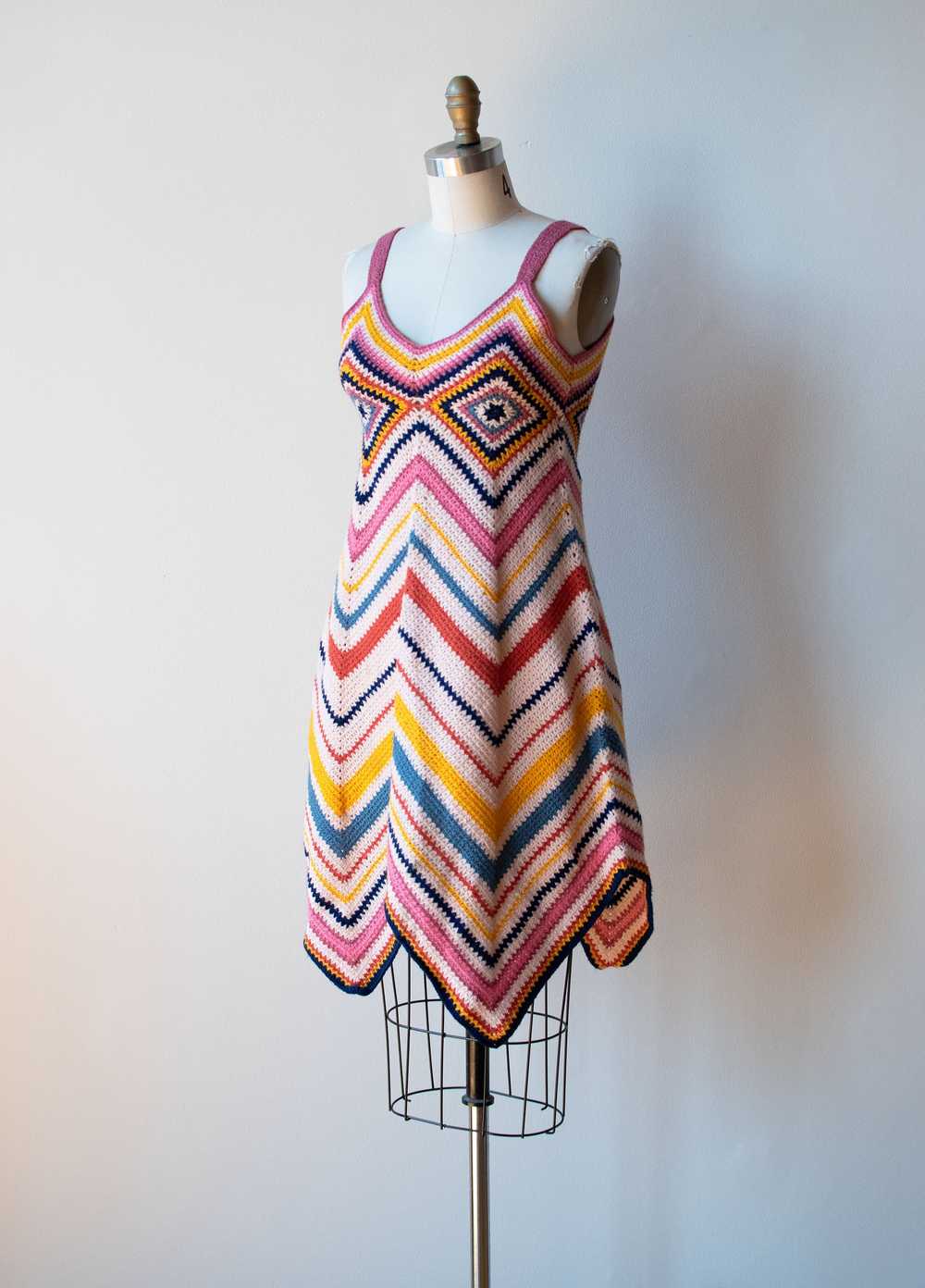 1970s Crochet Dress - image 8